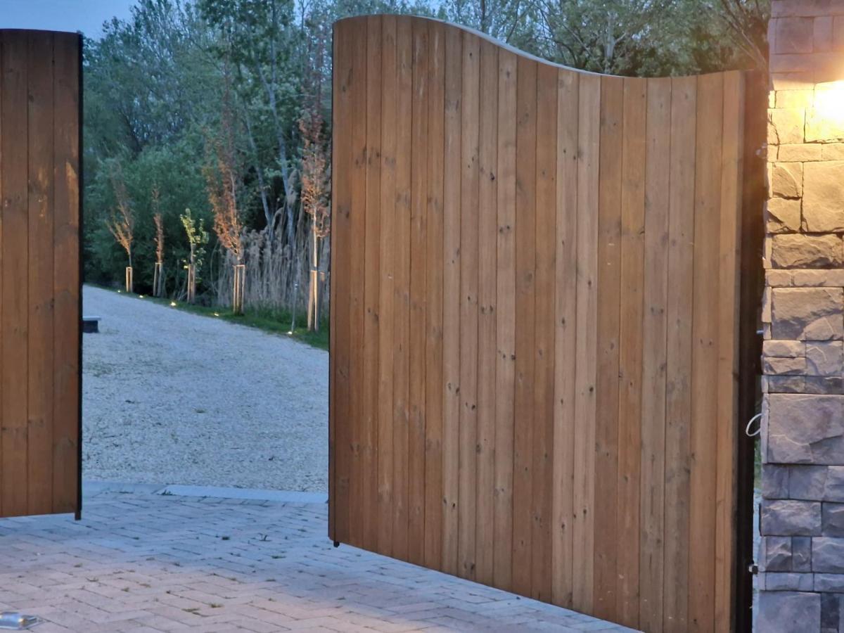 Intertranscoop Lake House Vámosszabadi Dış mekan fotoğraf